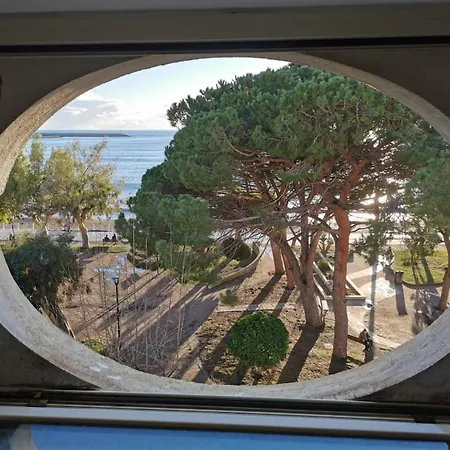 Mansarda Lux Vista Mare 公寓 *